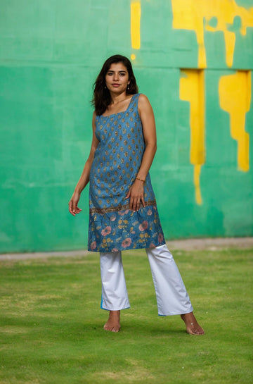 Nesara Blue Print Sleeveless Long Kurti with Lining IBSL087